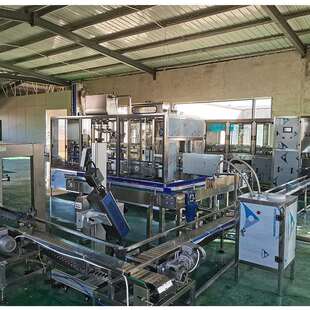 水生产设备机厂 一灌生产线510纯净水桶装 五装 加仑三合大桶水灌装