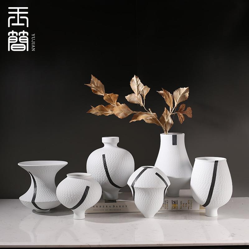 现代简约软装样板房间设计师款黑色线条陶瓷花瓶客厅玄关茶室摆件