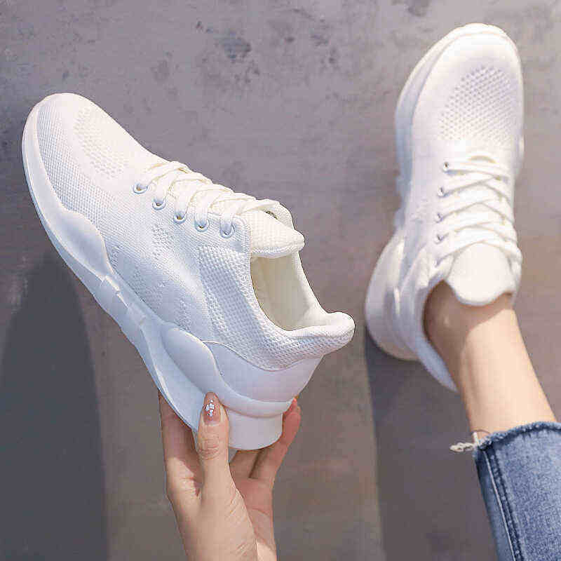 轻便软底小白鞋女2024早秋大码女鞋内增高41一43跑步旅游42运动鞋,女鞋,时尚休闲鞋,淘宝优惠券,粉丝福利购,淘宝优惠卷