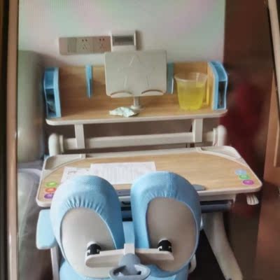 曝力评测法兰芭比好学童儿童学习桌怎么样,最全优缺点放在这里了!