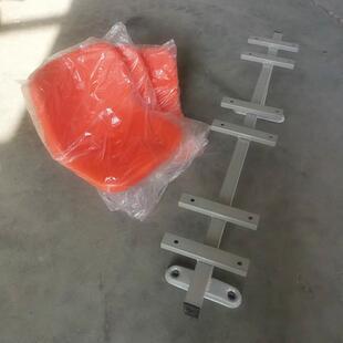 学校体育场运动场靠背椅 室外休闲三人排椅 中空吹朔椅厂家直销批