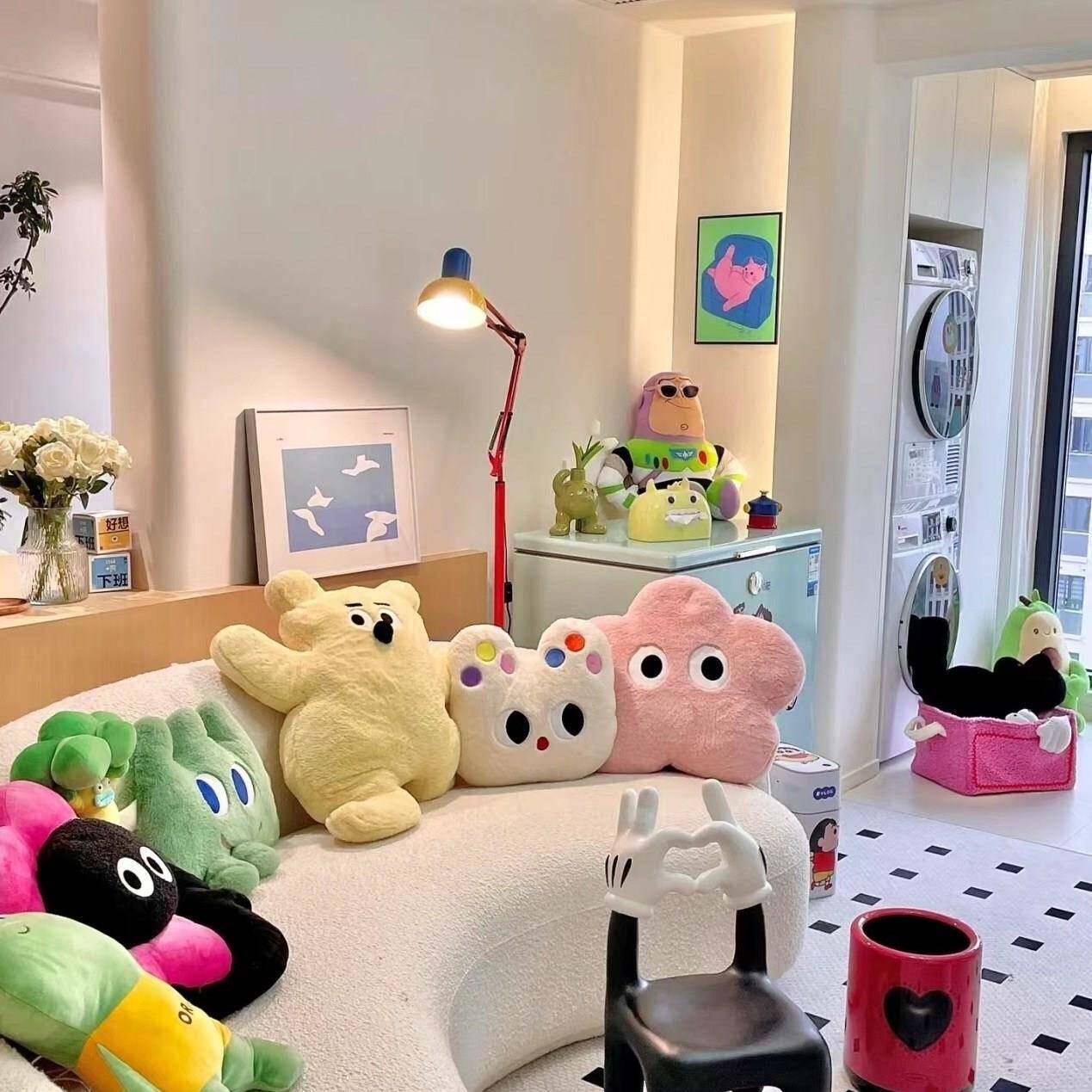 可爱花朵抱枕沙发客厅床上女生睡觉专用多巴胺毛绒公仔超软靠枕垫