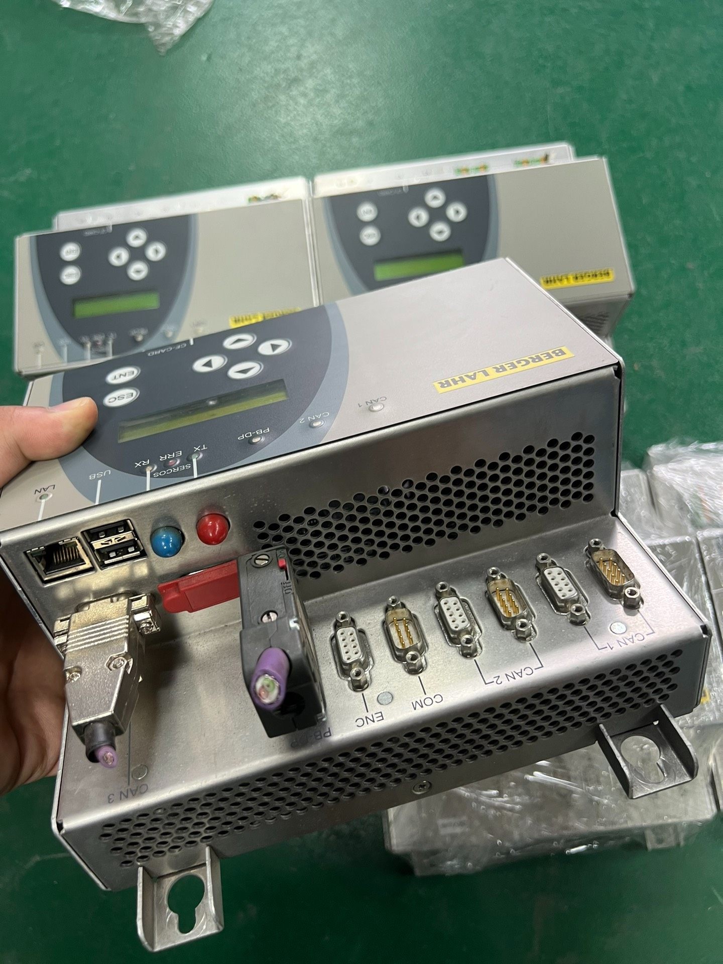 施耐德百格拉控制器5台BLC382TCPUC1S+LX800