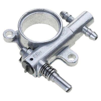 2500/3800 Chainsaw Spare Parts Chainsaw Oil Pump With Worm