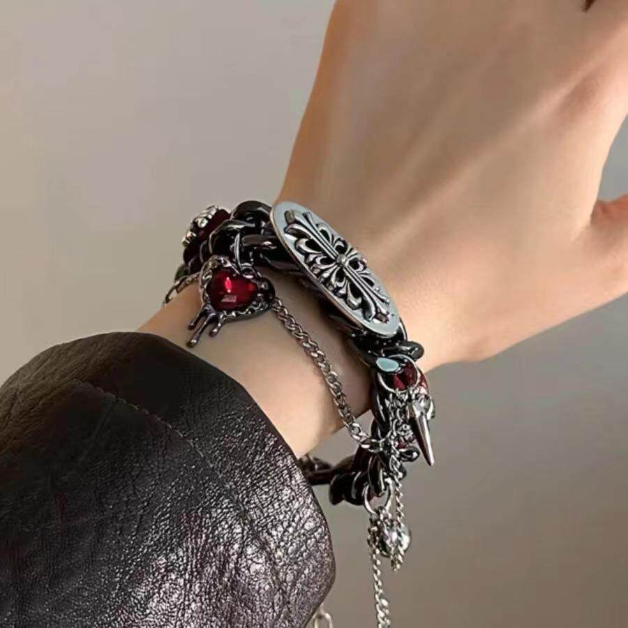 美拉德重工浮雕皮革手链亚文化辣妹甜酷小众哥特朋克暗黑手饰潮
