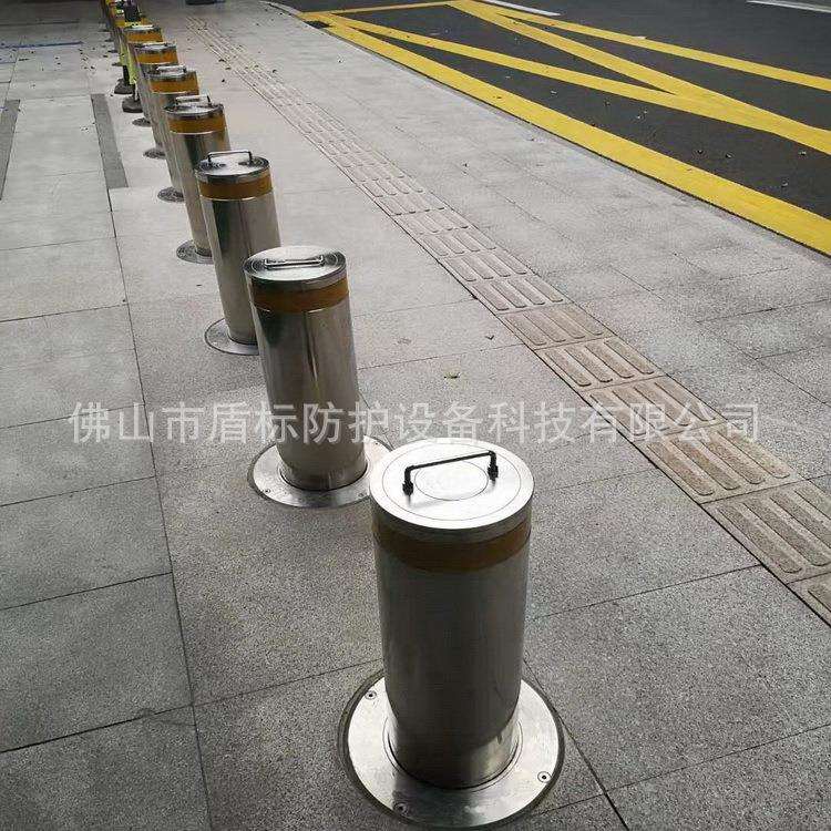 汕尾手提式移动路桩不锈钢手动路障防撞柱学校停车位挡车桩隔离桩