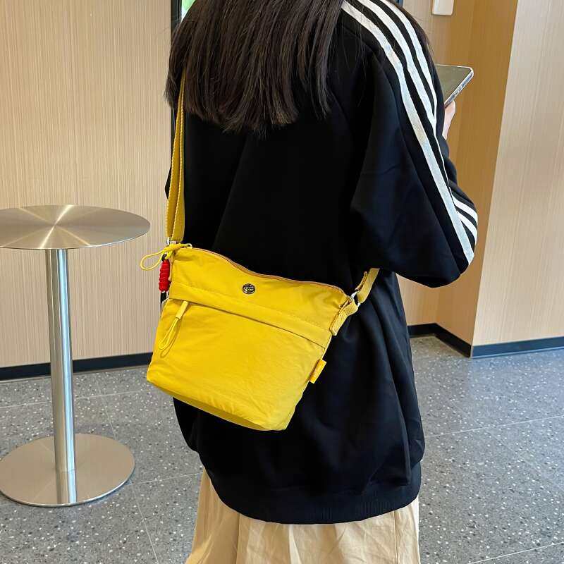 手机包女斜挎2024简约小巧超轻高级感小众百搭精致新款水桶小包包,箱包皮具/热销女包/男包,手机包,淘宝优惠券,粉丝福利购,淘宝优惠卷