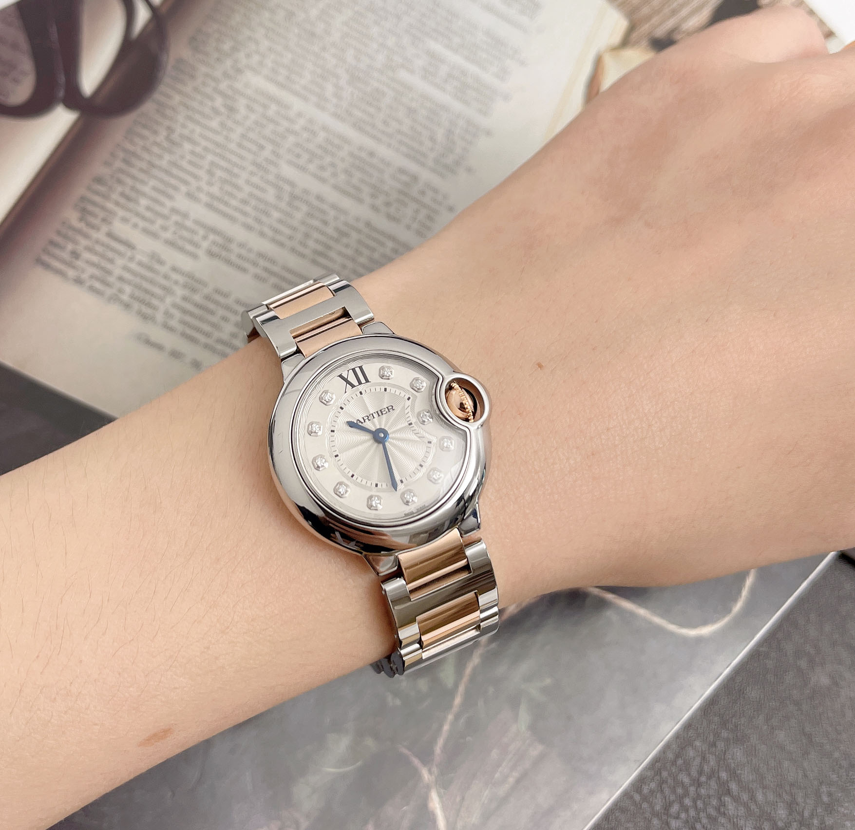 9.8新卡地亚蓝气球系列18K金手表女款腕表石英机芯-WE902030