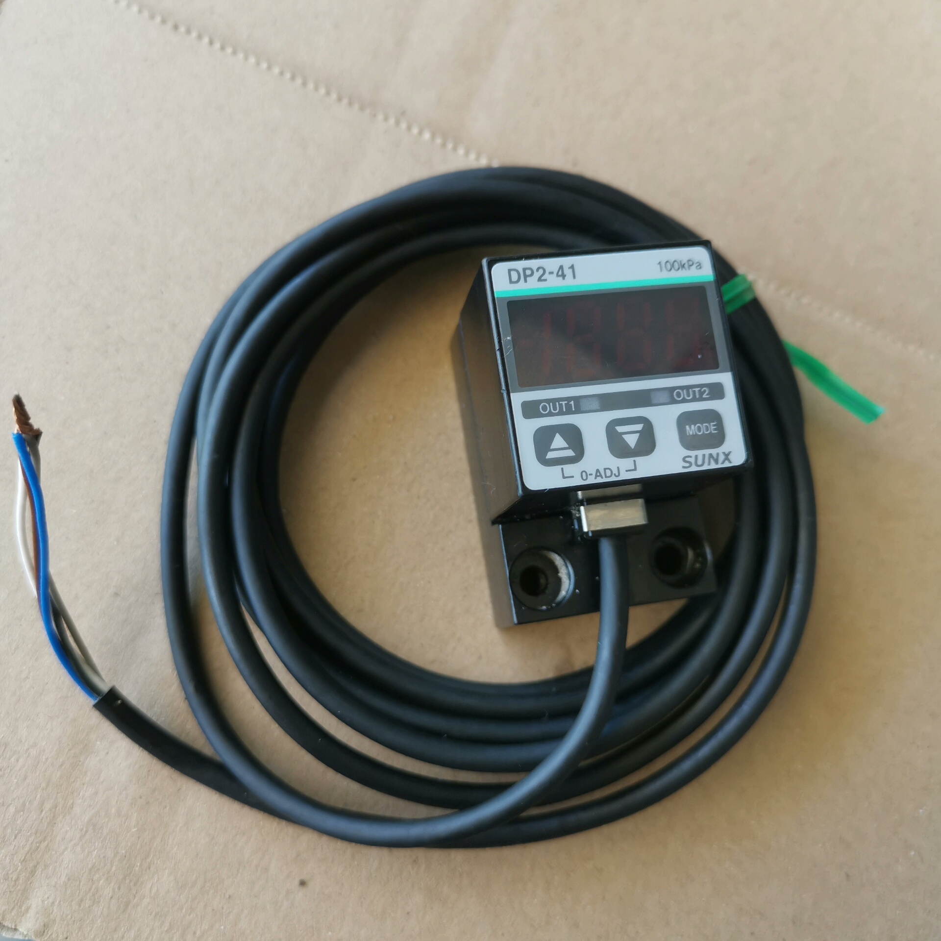 SUNX神视数写压力表压力开关DP2-41，全新没有包装。