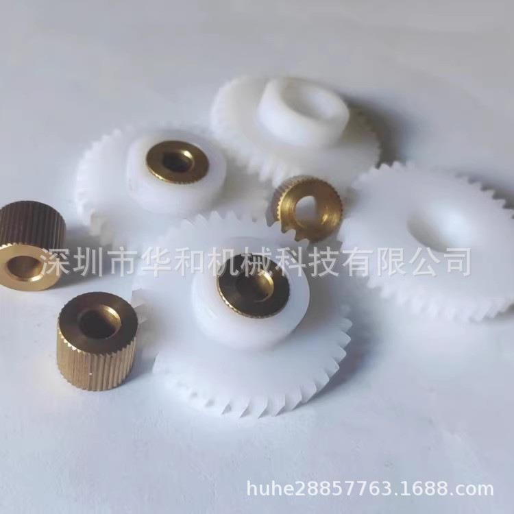 现货出售POM塑胶尼龙凸台直齿轮内孔耐磨铜套1模60齿外径62可定