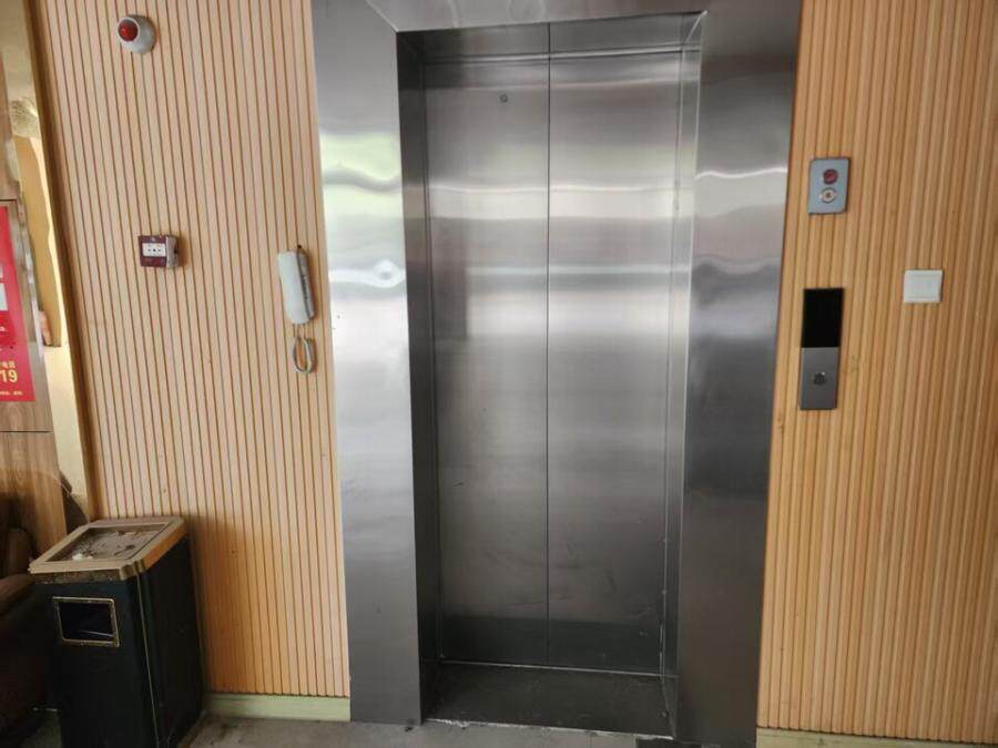 4月29日阜阳某公司名下的一套西威电梯网络拍卖公告