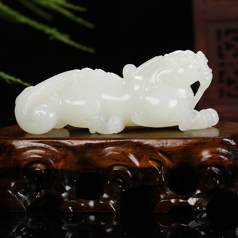 国工艺品雕刻师程利华和田玉羊脂白玉貔貅手把件87.7496克