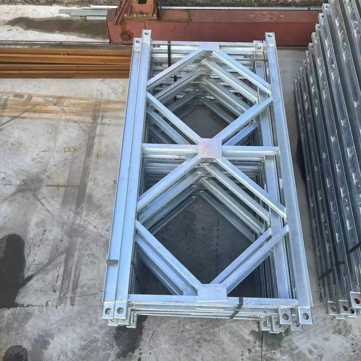 镀锌贝雷片 装配式公路钢桥贝雷片 工程机械贝雷片及各种配件