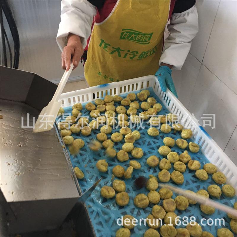 威海海苔虾仁饼油炸机 鱼香肉饼上浆油炸生产 线 色泽均匀产量大