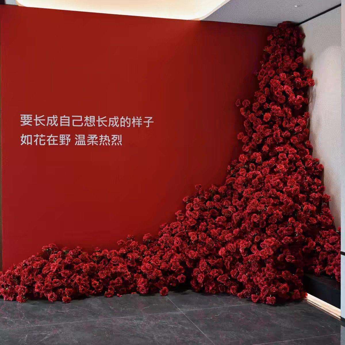 玫瑰瀑布花海网红打卡引流布置花墙背景情人节仿真花婚庆专用
