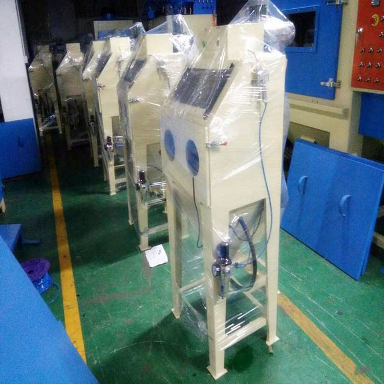 小型手动喷砂机 旧件除锈翻新小型喷砂机 6050箱式手动喷砂机