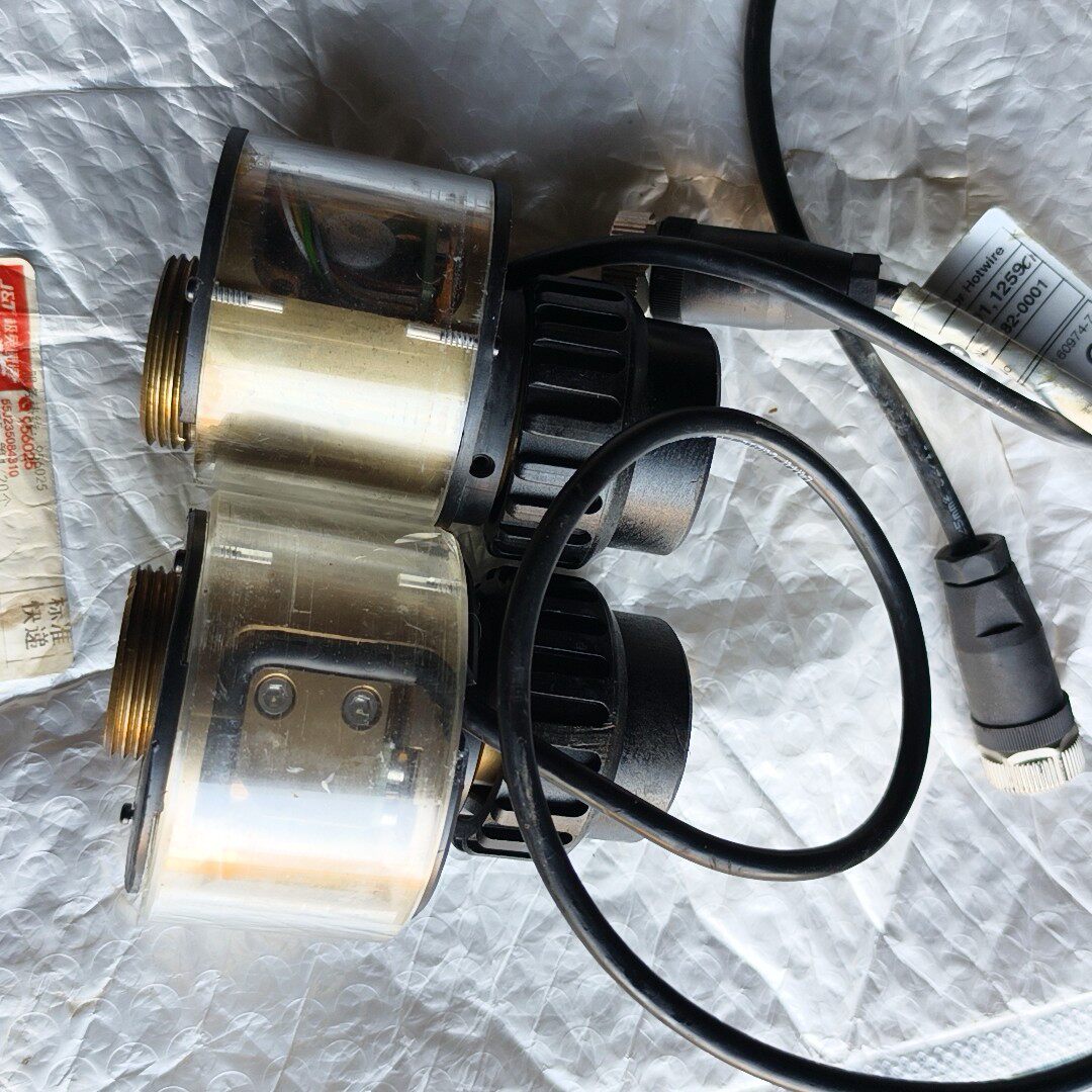 福尼斯焊丝传感器，型号看实物图片，单个3990元，顺丰包邮