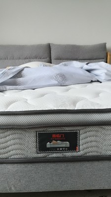 【质量对比】慕思和喜临门床垫在大家心目中哪个好些？