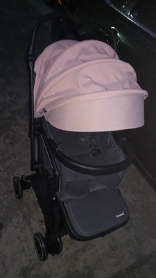 选一选：爱贝丽高景观婴儿车怎么样?想知道到底坑不坑?