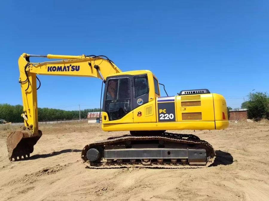 1月21日保定小松200挖机网络拍卖公告