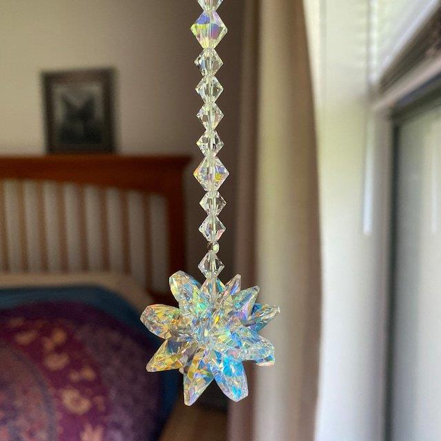房间阳台热销水晶雪花挂件幻彩水晶装饰女神款车载挂件太阳捕手挂