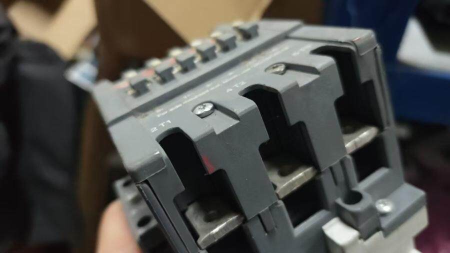 3月10日北京【京械2204】单位淘汰报废处置abb接触器一台网络拍卖公告