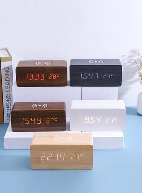 跨境智能LED木质钟数码电子闹钟 充电时钟床头无线充数字木头钟