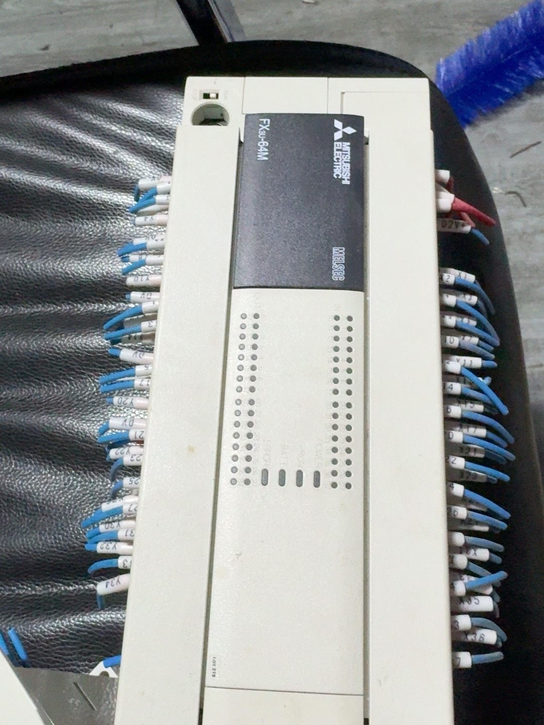 三菱PLC  FX3U-64MR/ES-A  原装正品拆机件
