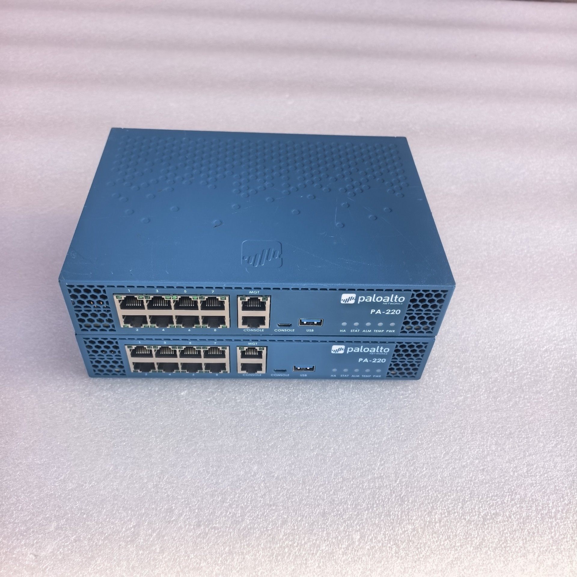paloalto 防火墙 PA220型号