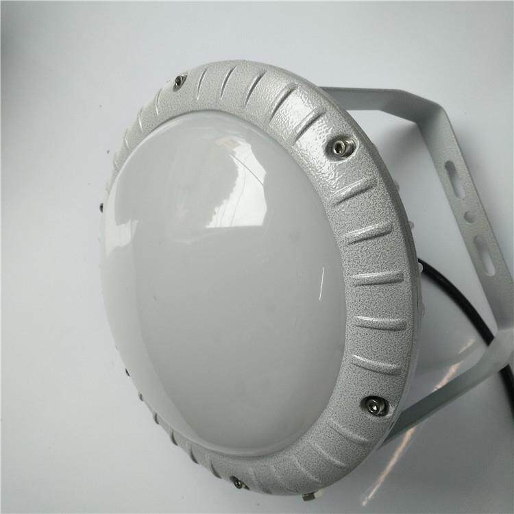 XHF530防水防尘防腐灯70W80W100W120WLED灯免维护LED三防灯IP66