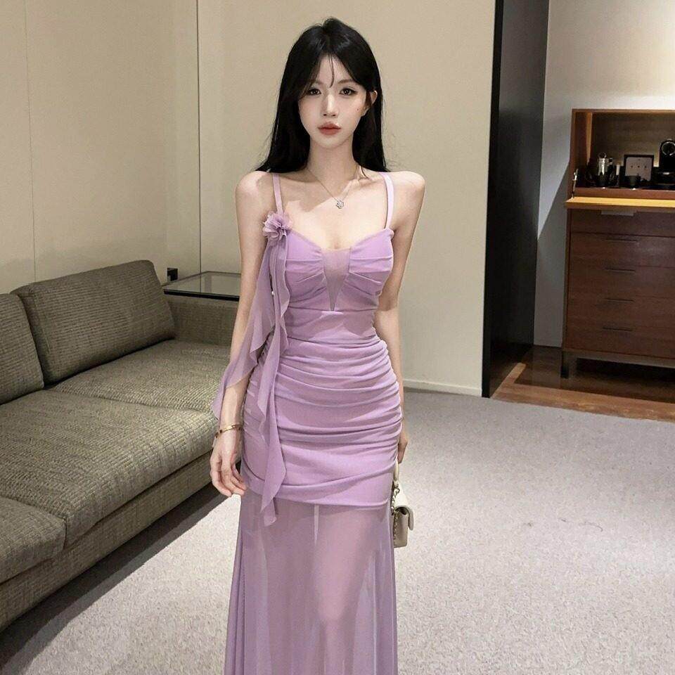 2026年春季新款女装纯欲性感立体花朵吊带洋装修身显瘦气质鱼尾