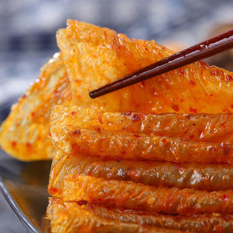 现货大辣片老式手撕豆皮辣条90后童年怀旧网红麻辣小吃小马哥零食