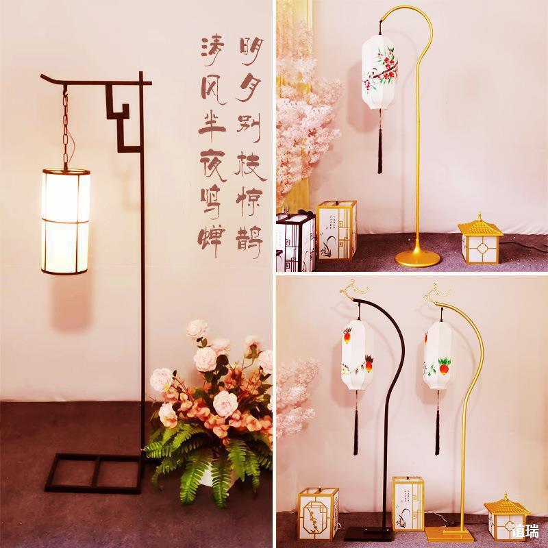 婚庆用品婚礼装饰道具摆件仿古铁艺宫灯手绘灯笼弯钩中式路垒德株