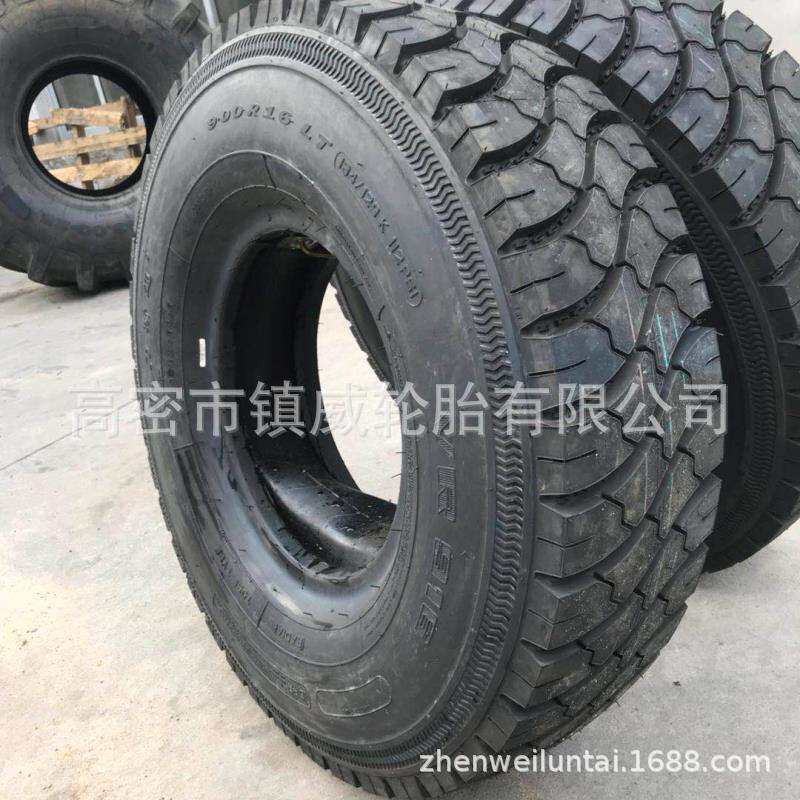 卡车轮胎 9.00R16 全钢丝子午线轮胎 900R20 中花驱动轮胎