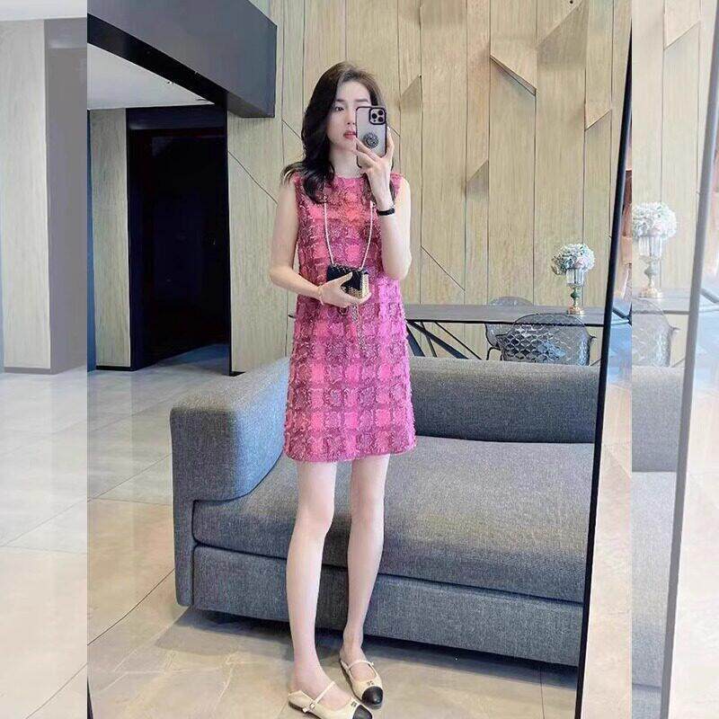 欧洲站2026新款女装轻奢小众不撞款裙子玫红色无袖背心连衣裙女夏