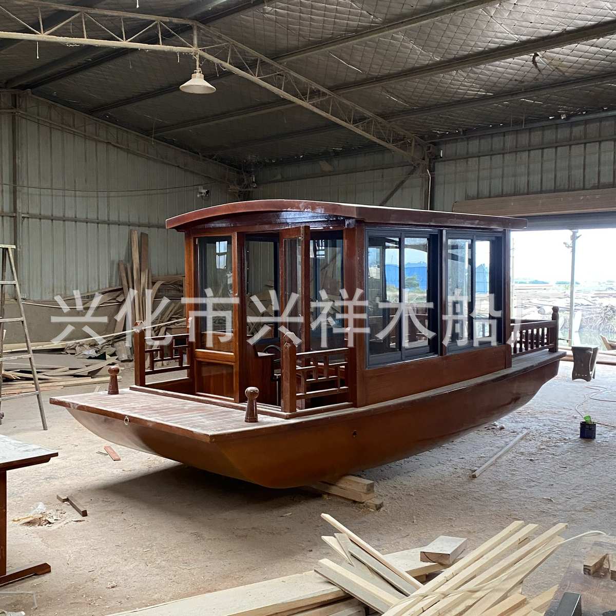 厂家直销实木小型玻璃钢画舫船水上电动船公园景区观光旅游木船