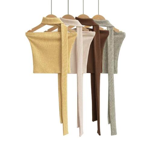 Flat mouthed shoulder strapless sling with hanging neck
