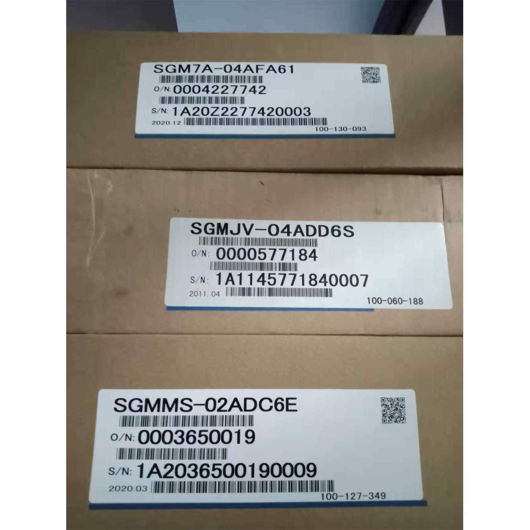 全新原装安川400W伺服电机 SGM7A-04AFA61 马达现货 质保包邮议价