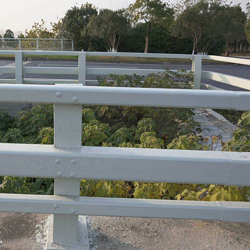 源头厂家市政锌钢铝合金碳钢桥梁道路河道围墙防撞栏杆防护围栏