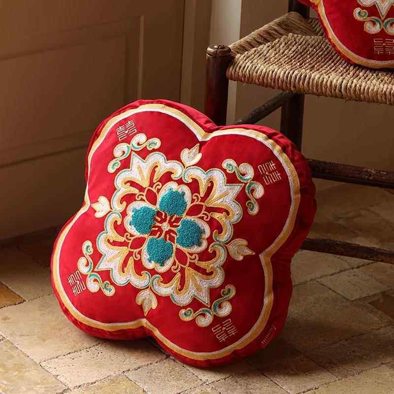 结婚抱枕一沙发客厅对压婚床主卧房布置男方红靠IBU垫结婚用色品