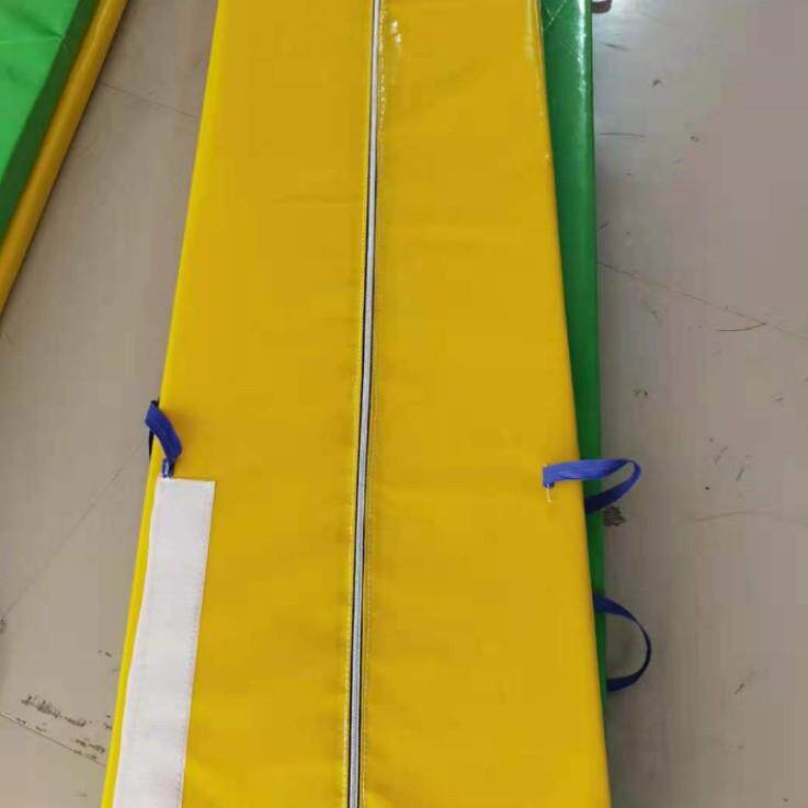 新款直销大型公园蹦床保护垫幼儿园蹦蹦床海绵防护垫儿童防侧翻加