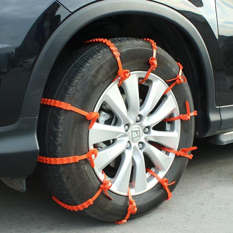 Emergency anti-slip chains and snow tires for cars, a versat