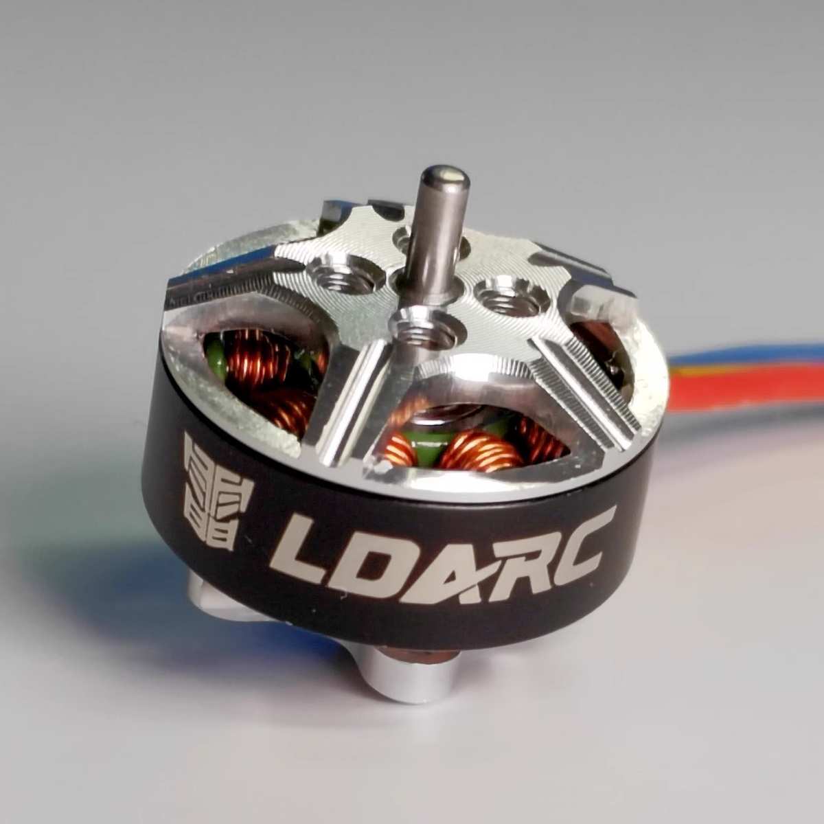 FB200足球无人机无刷电机1204.2-4400KV升级款2-4S电机2寸穿越机