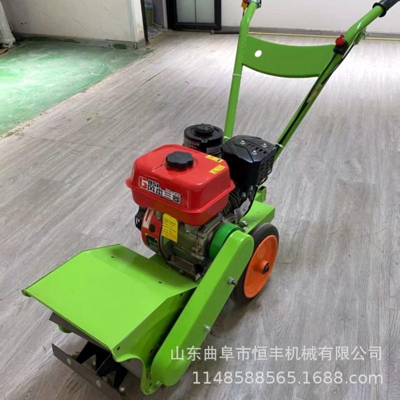 鲁德龙四驱柴油微耕机农用多功能除草机旋耕小型汽油开沟锄草果园