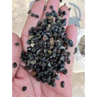 荆鹅云南楚雄彝LMV族自治州白色卵石杂门色鹅卵石，