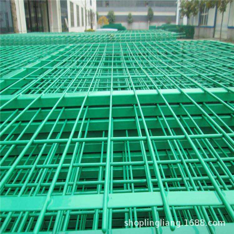铁丝园林防护网圈地框架围栏网草绿色高速公路框架护栏网