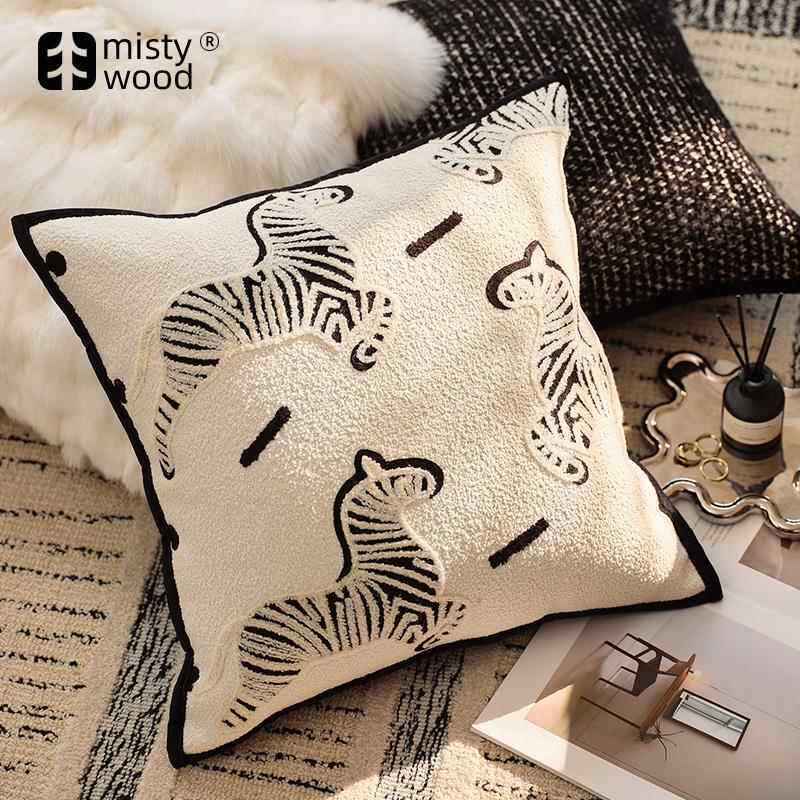 迷雾之森 马伦戈 刺绣抱枕沙发客厅高级感黑白靠垫现代轻奢靠枕套