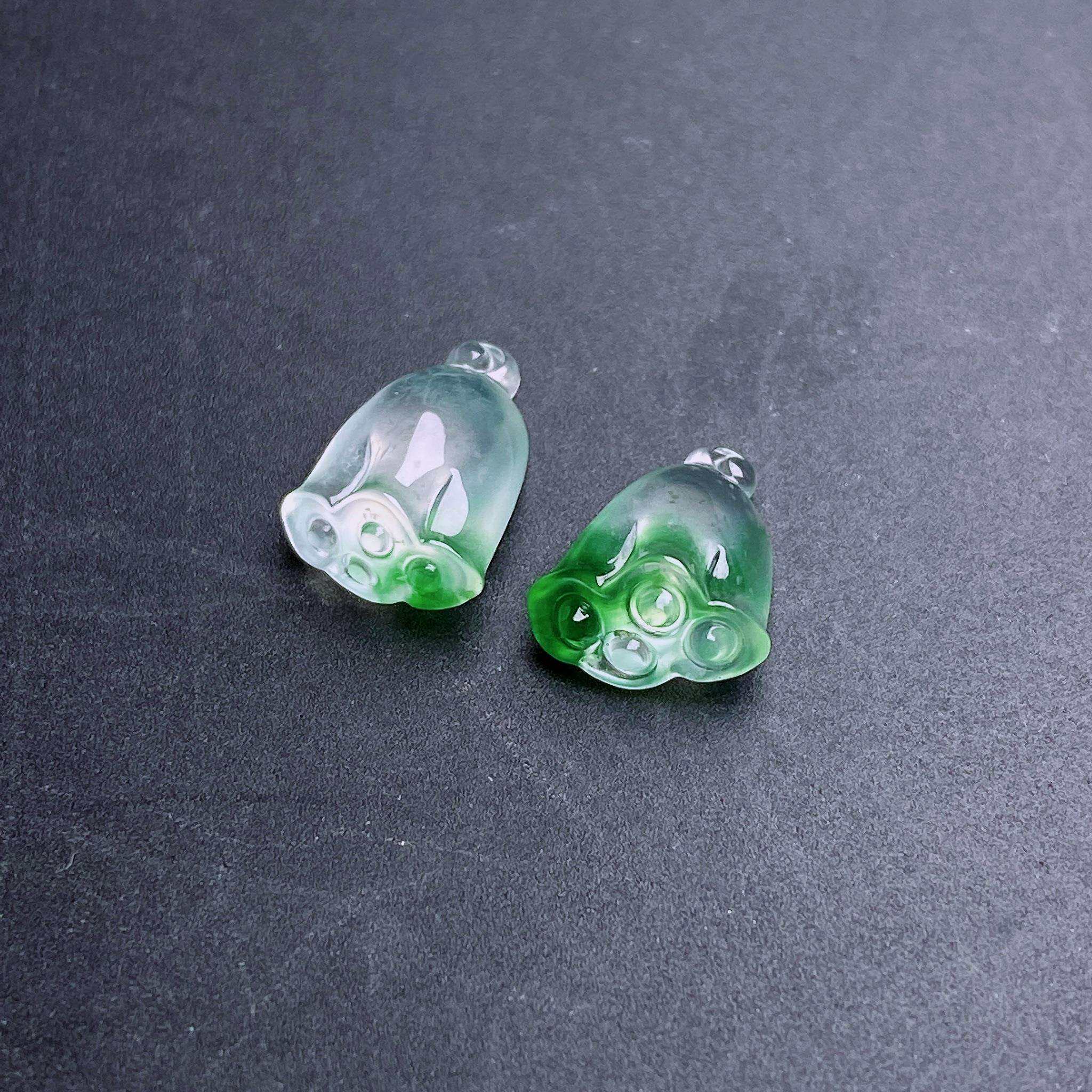 缅甸翡翠a货高冰飘花莲蓬一对fxj10.9-8-4.5mm 9.4-8.2-4.7mm