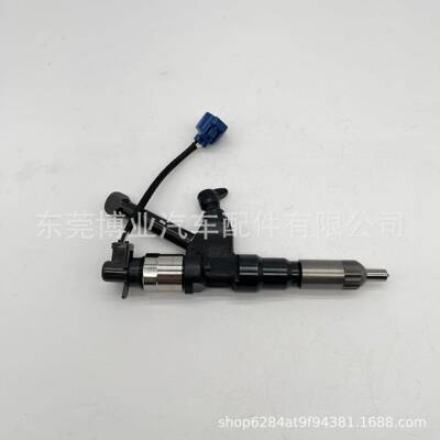 高品质高压共轨喷油器295050-1590适用6WG1-TC发动机
