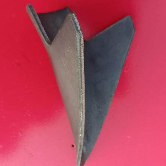 小麦播种机楼腿尖宽7.5公分板厚0.3公分高10.5公分翅长11农机配件